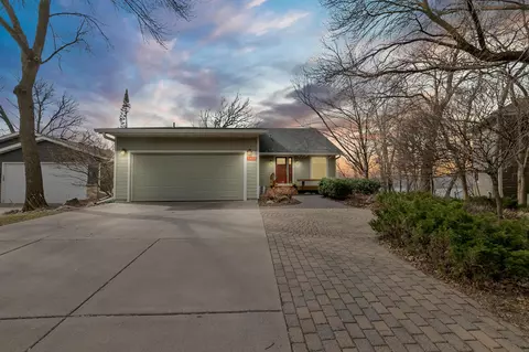 7415 Fernbrook Ln N, Maple Grove, MN 55311