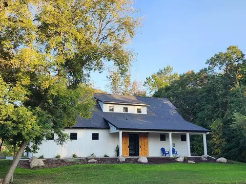 1397 Burroughs Rd, Detroit Lakes, MN 56501