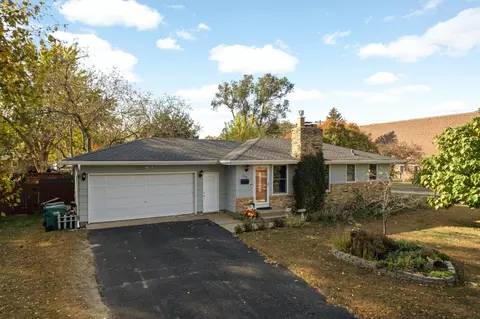 700 Mississippi St NE, Fridley, MN 55432
