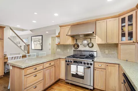 Kitchen - 3505 County Road 19, Maple Plain, MN 55359 photo 4 of 5