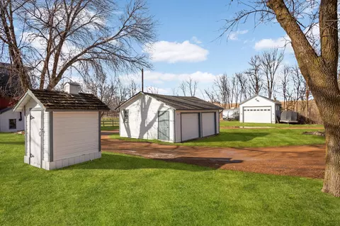 Exterior - 3505 County Road 19, Maple Plain, MN 55359 photo 8 of 11