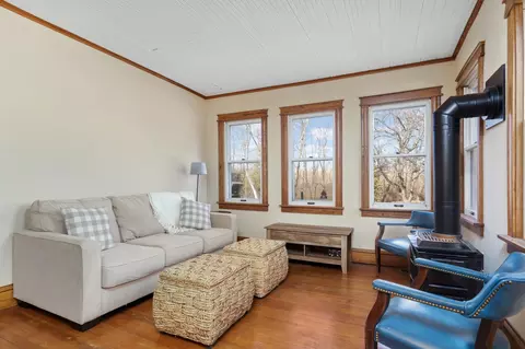 Living - 3505 County Road 19, Maple Plain, MN 55359 photo 5 of 5