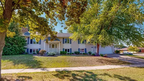 2418 Northern Hills Ct NE, Rochester, MN 55906