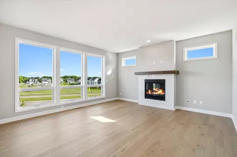 17931 Exeter Cir, Lakeville, MN 55044