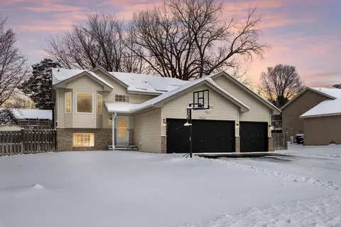 2567 91st Ave NE, Blaine, MN 55449
