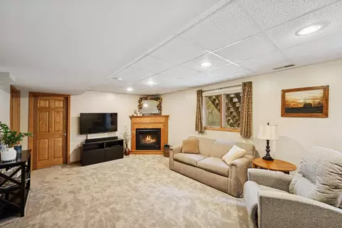 Living - 3694 Cardinal Way, Eagan, MN 55123 photo 3 of 4