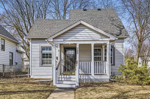 745 Manomin Ave, Saint Paul, MN 55107