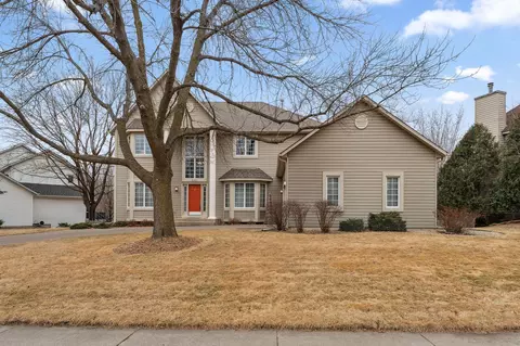 9060 Douglas Dr, Eden Prairie, MN 55347