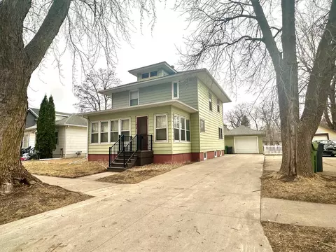 1413 2nd Ave, Worthington, MN 56187