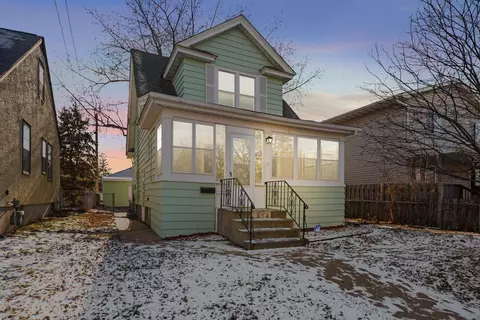 1694 7th St E, Saint Paul, MN 55106