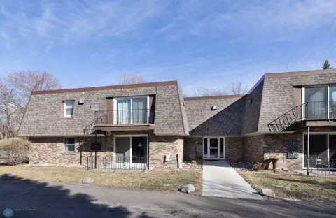520 6th Ave W #1, West Fargo, ND 58078