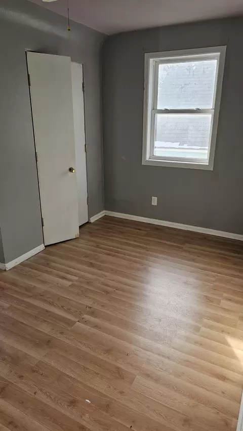 527 E Riverside Ave, Warren, MN 56762 photo 15