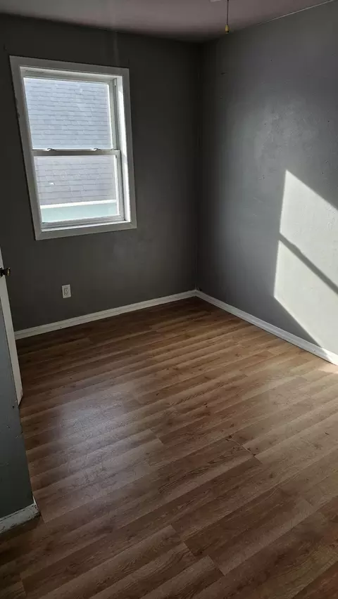 527 E Riverside Ave, Warren, MN 56762 photo 16