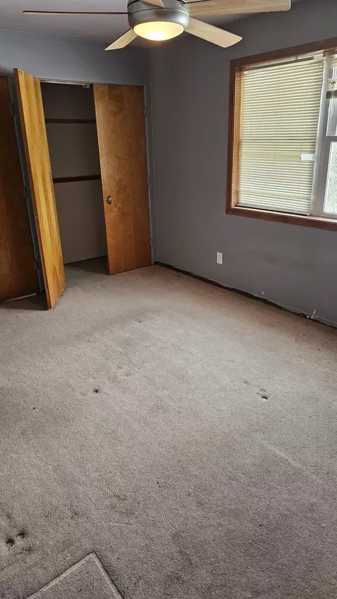 527 E Riverside Ave, Warren, MN 56762 photo 13