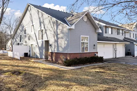 2608 Lockwood Dr #86, Mendota Heights, MN 55120