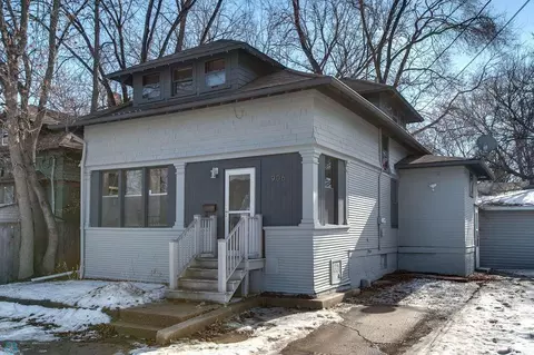 906 10th Ave N, Fargo, ND 58102