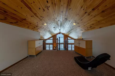 Entry Way - 3187 Viewpoint Rd, Isle, MN 56342 photo 4 of 5