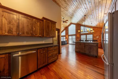 Kitchen - 3187 Viewpoint Rd, Isle, MN 56342 photo 1 of 4