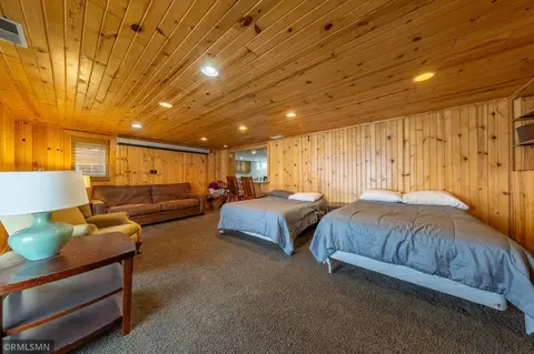 Bedroom - 3187 Viewpoint Rd, Isle, MN 56342 photo 14 of 18