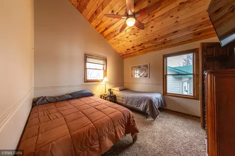 Bedroom - 3187 Viewpoint Rd, Isle, MN 56342 photo 1 of 18
