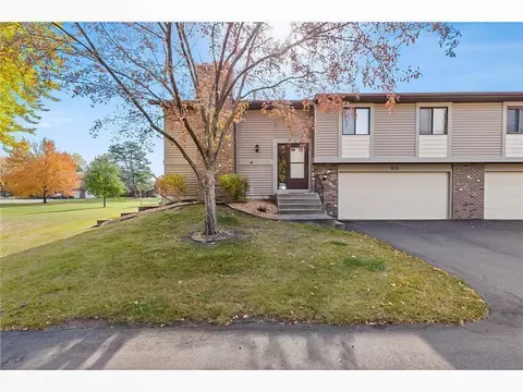 9468 Kingsview Ln N, Maple Grove, MN 55369