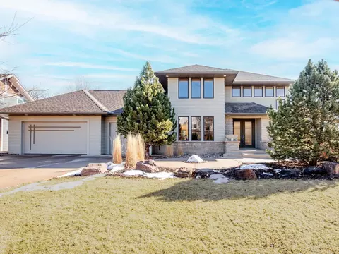 11240 Halstead Trl, Woodbury, MN 55129