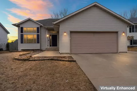 5909 Redbud Ln NW, Rochester, MN 55901