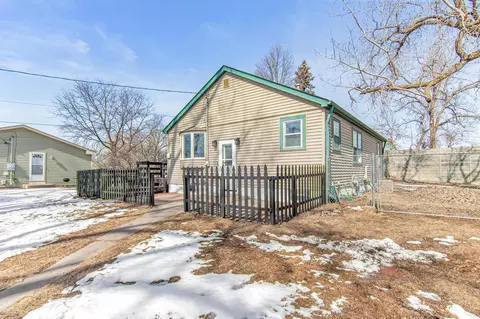 589 Cheri Ln NE, Fridley, MN 55421