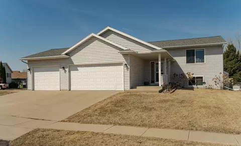 6353 Bandel Ln NW, Rochester, MN 55901