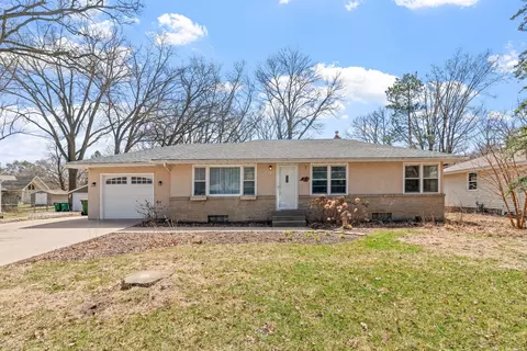2824 Sherwood Rd, Mounds View, MN 55112