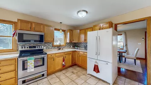 Kitchen - 260 3rd Ave SE, Harmony, MN 55939 photo 5 of 5