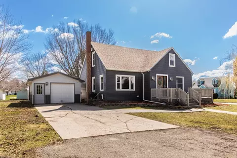 Exterior - 260 3rd Ave SE, Harmony, MN 55939 photo 4 of 11
