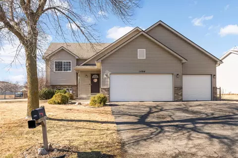 1494 Wood Duck Rd, Waconia, MN 55387