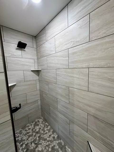 Bath - 815 NW 8th Ave NW, Perham, MN 56573 photo 3 of 4