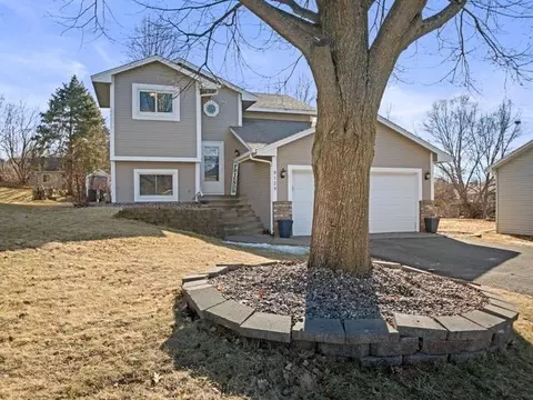 9139 Jeffery Ave S, Cottage Grove, MN 55016