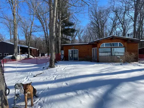 8908 Midway Cir NW, Walker, MN 56484