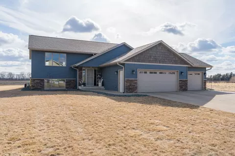49 Evergreen Ln, Madison Lake, MN 56063
