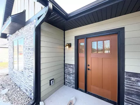 701 Trifecta Ave, La Crescent, MN 55947