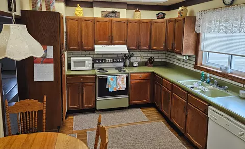 406 3rd St SE, Willmar, MN 56201 photo 7