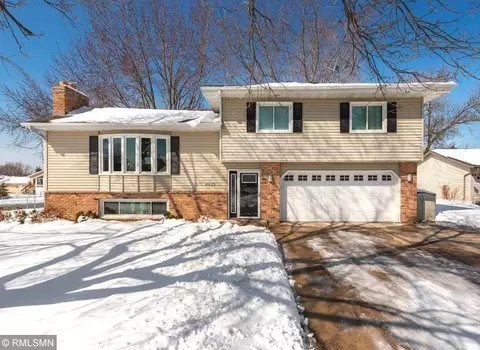 4525 Oakhurst Ave, Vadnais Heights, MN 55127