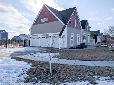 3764 Norman Ct S, Fargo, ND 58104