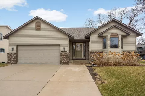 2152 Powers Ave, Saint Paul, MN 55119