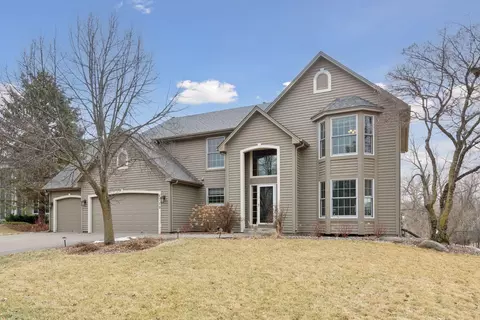 6719 Mulberry Cir, Chanhassen, MN 55317