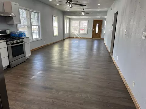 Living - 709 4th Ave, Windom, MN 56101 photo 1 of 5