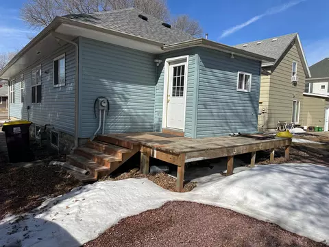Exterior - 709 4th Ave, Windom, MN 56101 photo 3 of 3