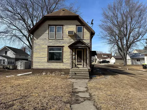 740 3rd Ave, Windom, MN 56101 photo 3