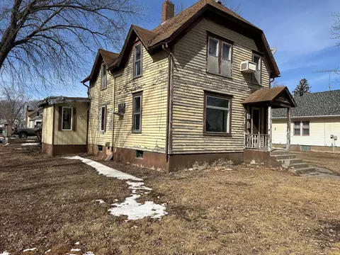 740 3rd Ave, Windom, MN 56101 photo 2
