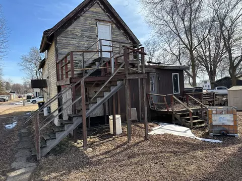 740 3rd Ave, Windom, MN 56101 photo 4