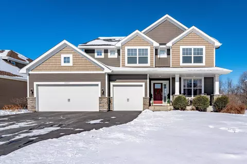 19366 Creekside Trl, Osseo, MN 55311