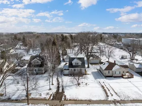 325 S Main St, Upsala, MN 56384